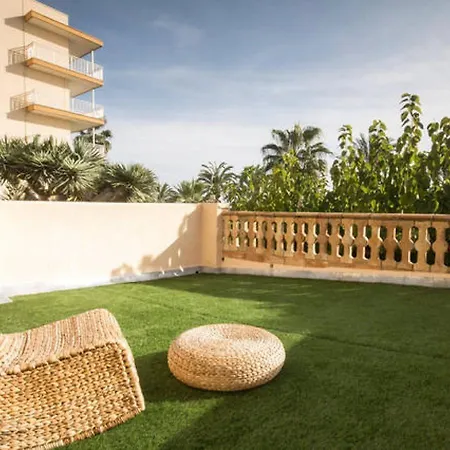 2 - House2 Garden In Front Of The - Ferrari Land Apartment Salou